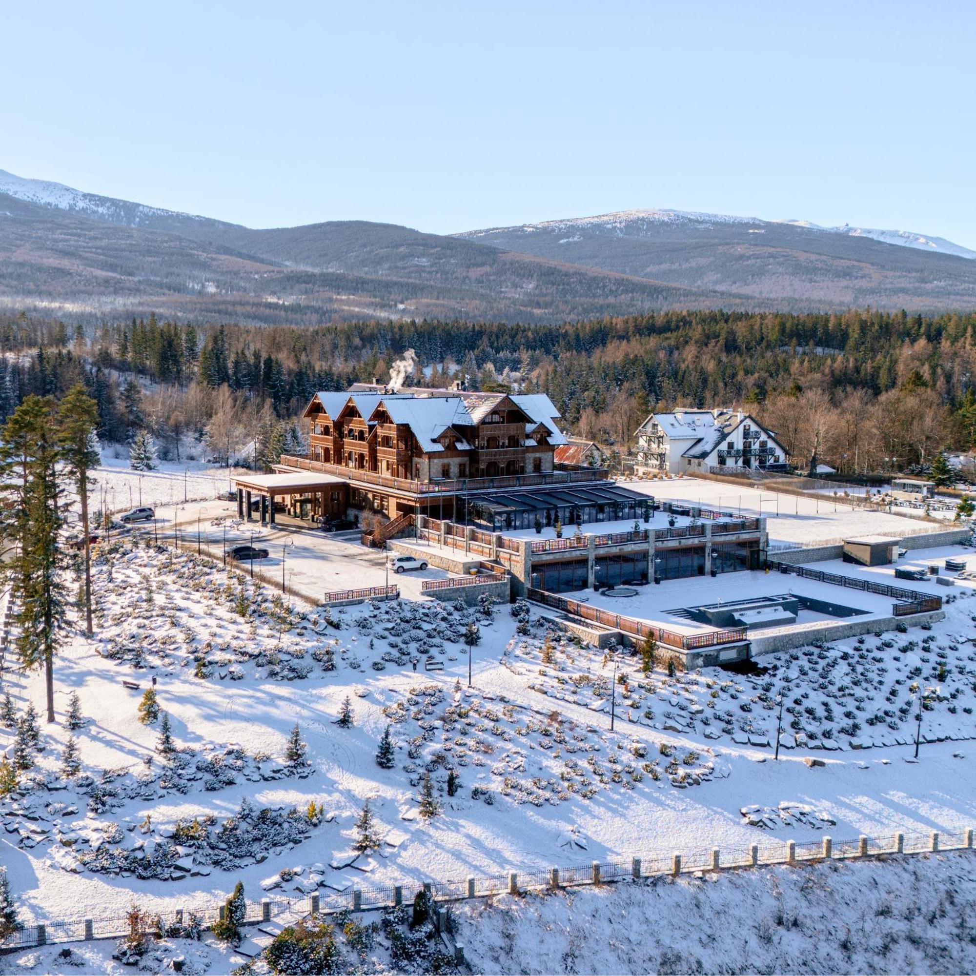 Hotel Seidorf Kolo Karpacza ซอสนุฟกา ภายนอก รูปภาพ